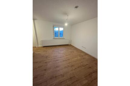 Moderne 1,5-Zimmer-Wohnung in Uhingen - Göppingen Bruckwasen