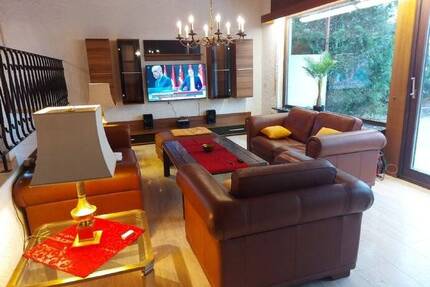 Leingarten - Voll möbliertes Haus mit 8 Zimmern