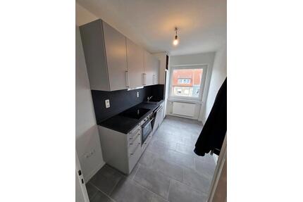 Neuwertige moderne 2 Zimmer Wohnung Bremen EBK Badezimmer Balkon