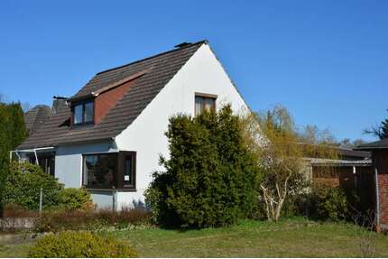 Haus zum Kaufen in Neumünster 155.000,00 € 227 m²