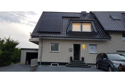 Moderne Doppelhaushälfte mit Sauna,Kamin&groBem Garten&Solar - Blomberg