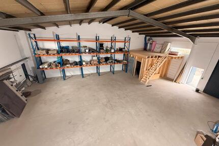 Lagerhalle mit Büroräumen, Küche, Parkplätze zu vermieten - Rheinbach