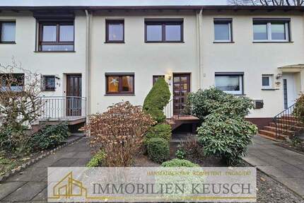 Modernisiertes Haus, zentrale & ruhige Lage mit überdachter Terrasse und Garten + Ausbaupotenzial - Achim