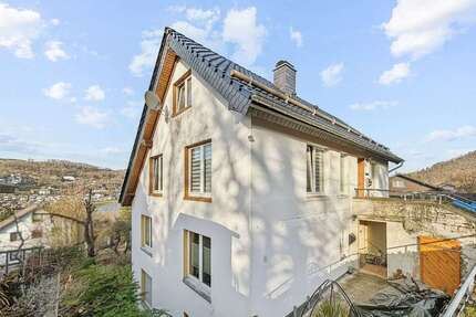 Haus zum Kaufen in Simmerath 375.000,00 € 285 m²