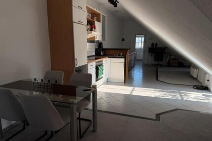 1-Zimmer-DG-Wohnung mit Einbauküche in Künzell Nachmieter