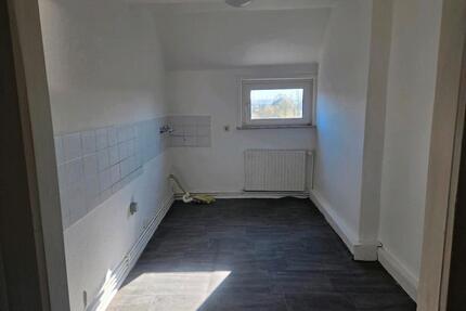 4 Zimmer Wohnung 87qm, 3.OG, 550€ kalt - Schöningen