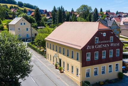 Wohnhaus mit großer Wohnung ,3 Ferienwohnungen u. Gaststätte - Sebnitz