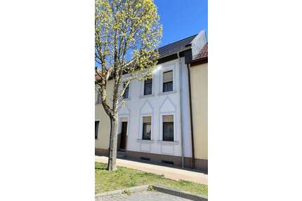 Haus zum Kaufen in Nienburg 79.000,00 € 110 m²