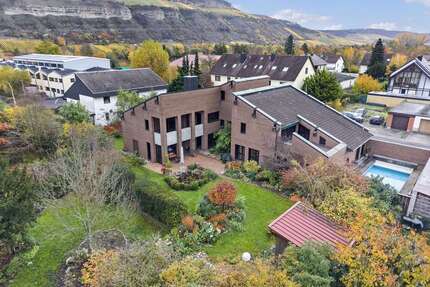 Haus zum Kaufen in Zellingen 1.150.000,00 € 381 m²