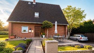 ++ Ihr Haus in Ahrensbök, verkehrsgünstig und auf teilbarem Grund