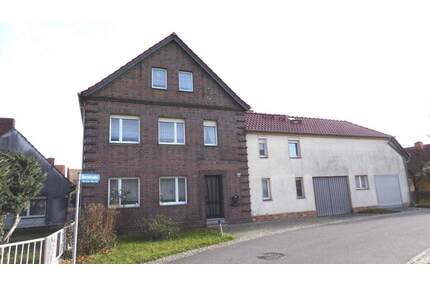 Guter Preis! Nur 5 km zu 2 Seen, Wohnen im Grünen und viel Platz auf dem Grundstück - Lauta Lauta Dorf