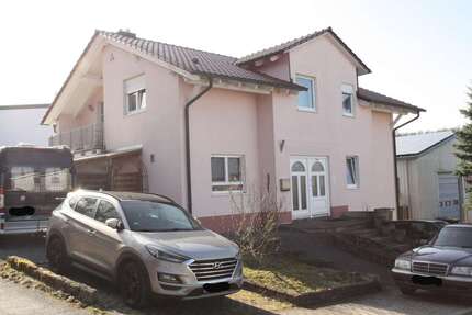 Haus zum Kaufen in Höpfingen 525.000,00 € 210 m²