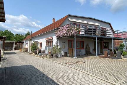 Gewerbehalle inkl. Betriebswohnung sowie Baugrundstück zur vielseitigen Nutzung - Bad Gottleuba-Berggießhübel Kurort Berggießhübel