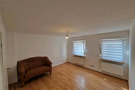 Frauen WG Zimmer voll möbliert in Offenburg Zunsweier