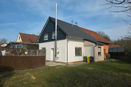 sanierte DHH mit eigenem Flusszugang - Marktrodach