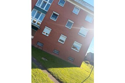 3-Zimmer-Wohnung mit Balkon und einer eigenen Garage - Lägerdorf