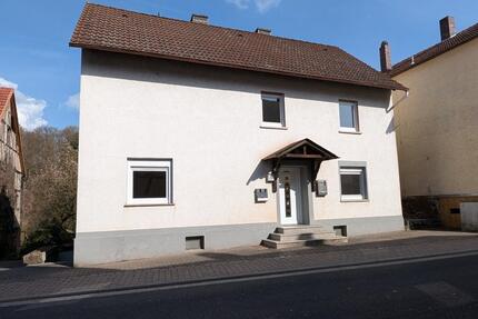 Haus in herrlicher Lage mit 2 Wohneinheiten in Schöllkrippen