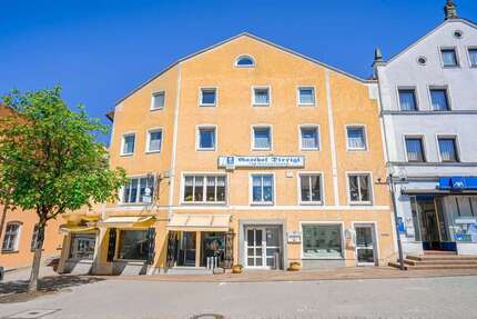 Haus zum Kaufen in Velden 750.000,00 € 641 m²