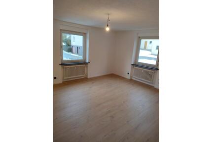 Wohnung mit Dachgeschoss Belg - 820,00&nbsp;EUR Kaltmiete, ca.&nbsp; 105,00&nbsp;m&sup2; in Peterswald-Löffelscheid (PLZ: 56858)