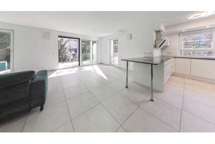 Hausgefühl garantiert: 151 m² Maisonette mit Garten, Souterrain-Terrasse & 2 Tiefgaragen (BJ 2015) - Ludwigsburg Pflugfelden