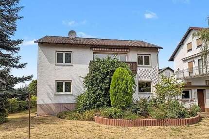 Haus zum Kaufen in Schöneck 520.000,00 € 144.66 m²