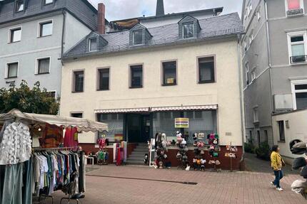 Geschäfte und Haus - 145.000,00&nbsp;EUR Kaufpreis, ca.&nbsp; 147,00&nbsp;m&sup2; in Bingen am Rhein (PLZ: 55411)