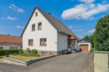 Haus zum Kaufen in Mücke 179.000,00 € 111.56 m²
