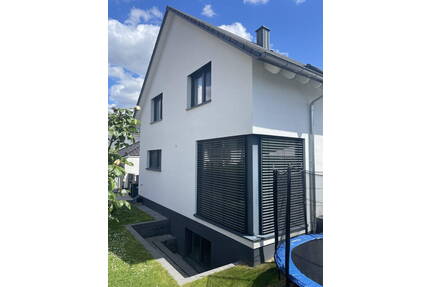 Modernes Einfamilienhaus mit offenem Wohnkonzept und großzügigem Grundstück in toller Lage - Harthausen