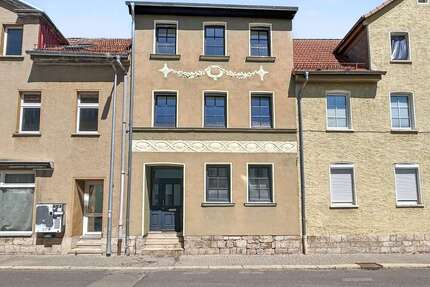 Haus zum Kaufen in Apolda 210.000,00 € 167 m²
