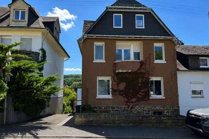 Haus zum Kaufen in Betzdorf 159.000,00 € 122.79 m²