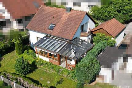 Großzügiges Wohnhaus mit Einliegerbereich in ruhiger Wohnlage - Zaberfeld