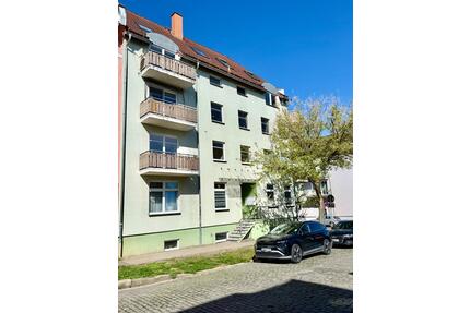 3-RW in ruhiger Oberstadtlage mit Balkon + Einbauküche + Keller - Nordhausen
