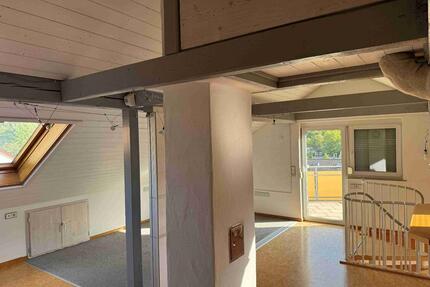 Helle 4,5 Zimmer Maisonettewohnung in Bad Urach