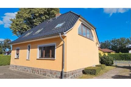 Landhaus mit Potenzial – Wohnen, Arbeiten & Leben im Grünen - Spantekow
