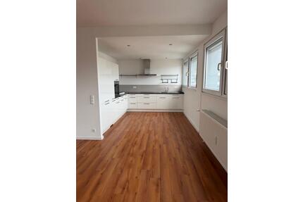 SB- Bahnhofstr. gepflegte 3 ZKB mit Terrasse - Saarbrücken