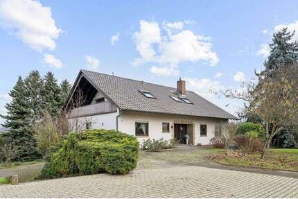 Haus zum Kaufen in Stein-Bockenheim 749.950,00 € 258 m²