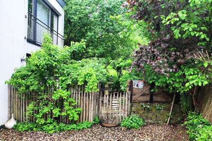 Haus zum Mieten in Burscheid 2.450,00 € 147 m²