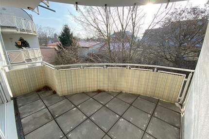 Wurzen* geräumige 3 Zi. Wohnung * Mietfrei für eigene Renovierung* 2 Bäder* Balkon