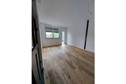 Ruhig gelegene, frisch renovierte 2 Zimmerwohnung in ruhiger Lage in Singen zu vermieten