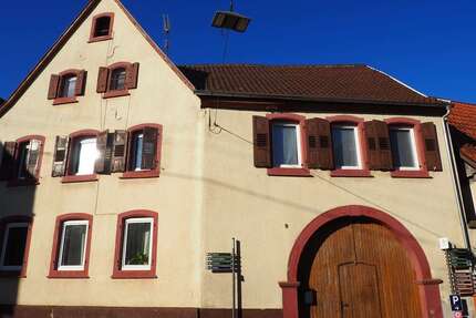 Haus zum Kaufen in Birkweiler 299.000,00 € 220 m²