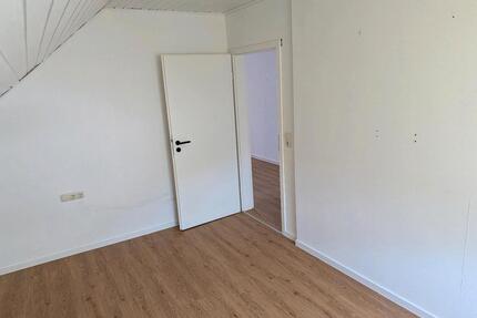 Dachgeschosswohnung in Kirchschönbach – ab sofort frei - Prichsenstadt