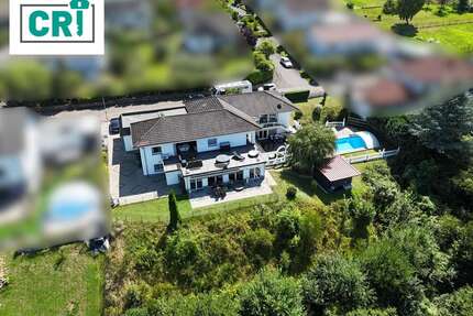 Haus zum Kaufen in Weimar Roth 1.850.000,00 € 385 m² - Weimar / Roth