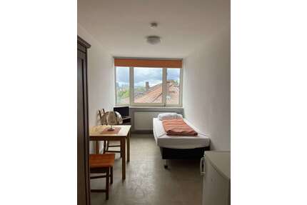 Wohnung zum Mieten in Frankfurt 400,00 € 15 m²