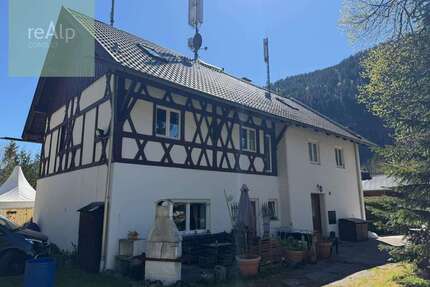 Haus zum Kaufen in Garmisch-Partenkirchen Griesen 289.000,00 € 149 m² - Garmisch-Partenkirchen / Griesen