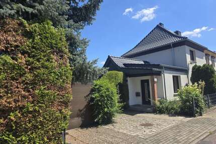 Haus zum Kaufen in Bitterfeld-Wolfen 95.000,00 € 90 m²