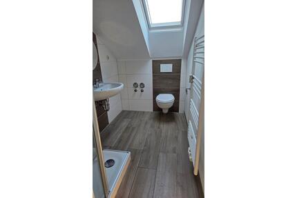 Dachgeschosswohnung 3,5 Zimmer mit Balkon - Hankensbüttel