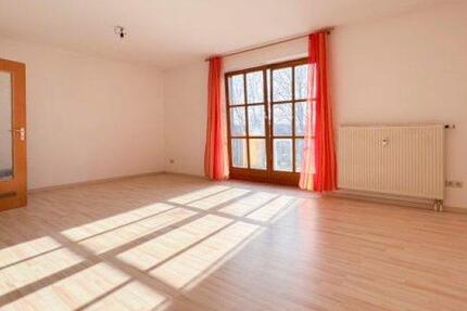 Helle 1-Zimmer-Wohnung mit Südbalkon & Stellplatz in Beratzhausen