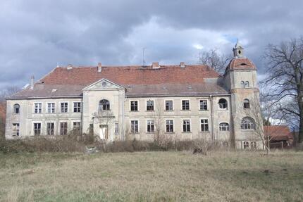 Idyllisches Schloßgebäude, mit lukrativem Konzept 01756654786 - Plattenburg