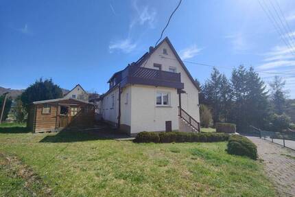 Sonnig gelegene Doppelhaushälfte in Rauenstein
