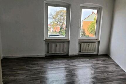 2 Raum Wohnung in Burg zu vermieten
